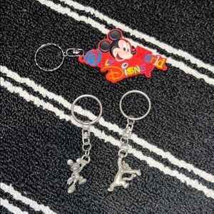 BUNDLE Vintage Walt Disney World Keychains Mickey Mouse Tigger